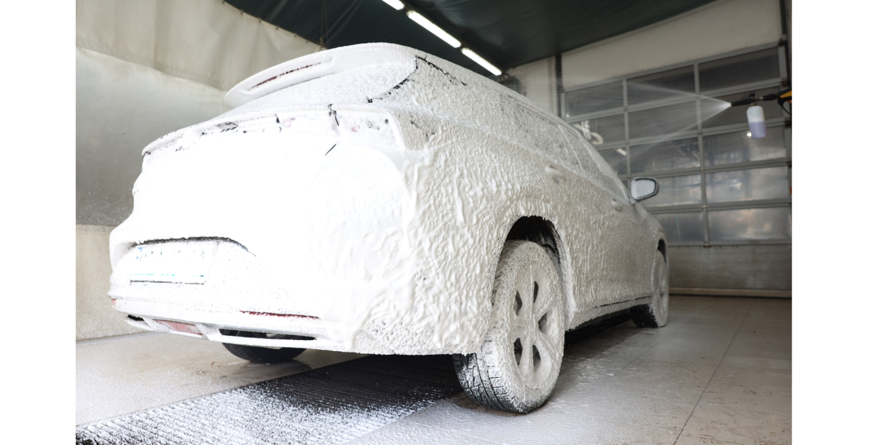 wasstraat auto wassen voorwassen